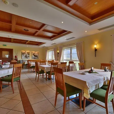 Und Rieder Gmbh Casa de hóspedes 3*