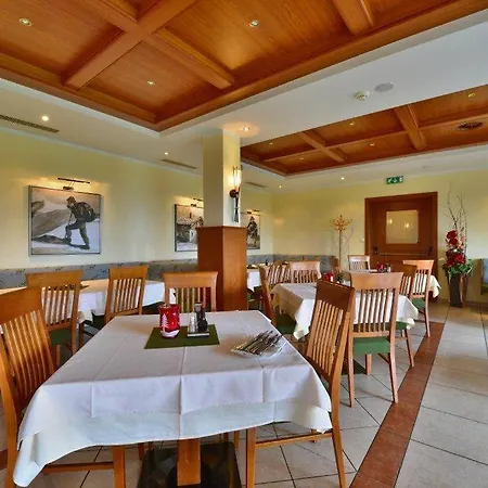 Casa de hóspedes Und Rieder Gmbh Jenbach